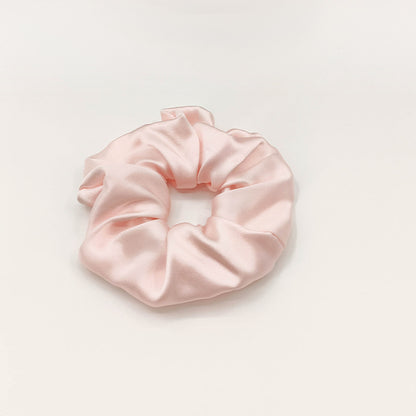 Scrunchies i mullbärssilke
